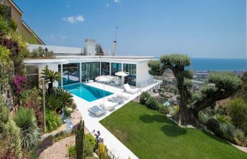 The Blue Coast Villa