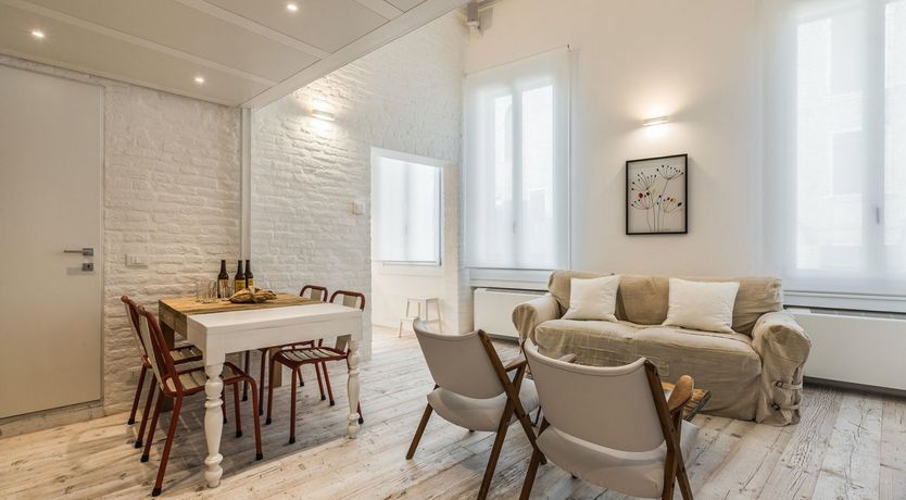 Photo of Art Lovers Unite