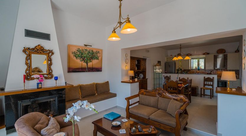 Photo of Rising Moon