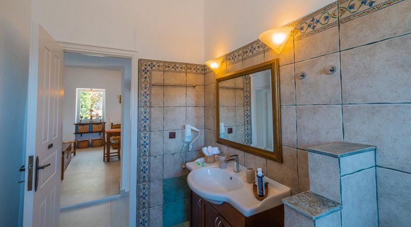 Photo of Rising Moon