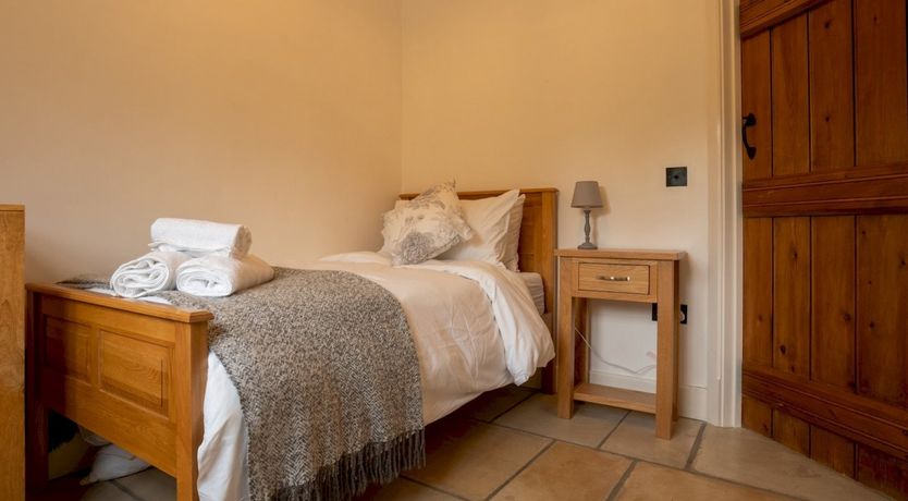 Photo of Country Mouse