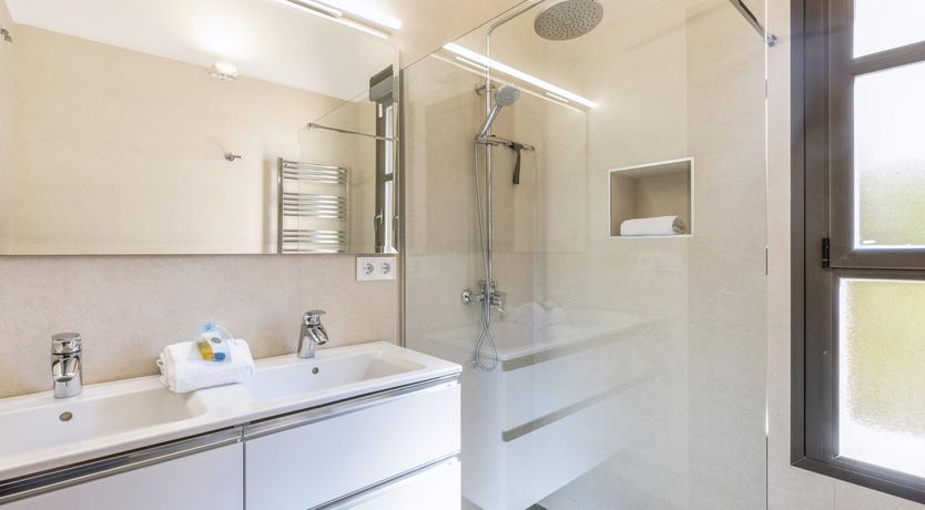 Photo of Honey Breeze