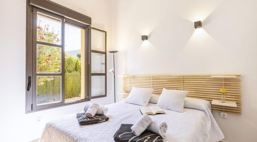 Photo of Honey Breeze