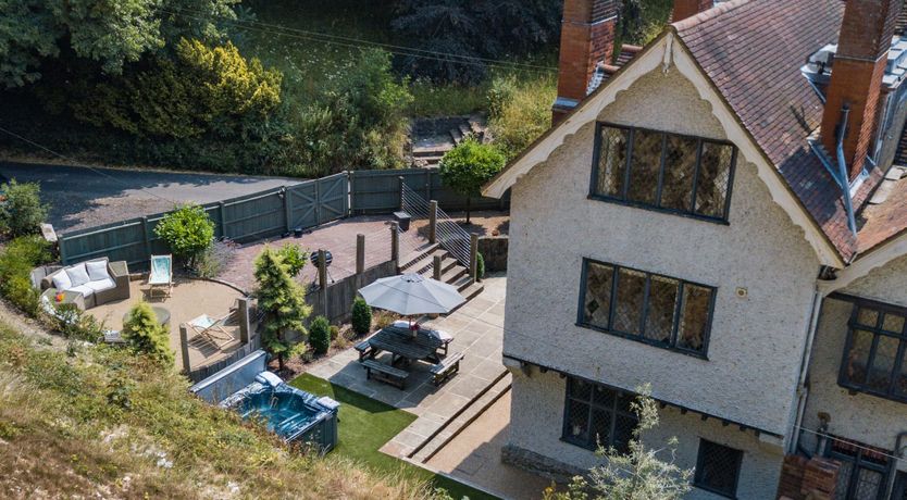 Photo of Hockley Wing