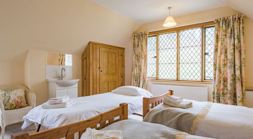 Photo of Hockley Wing