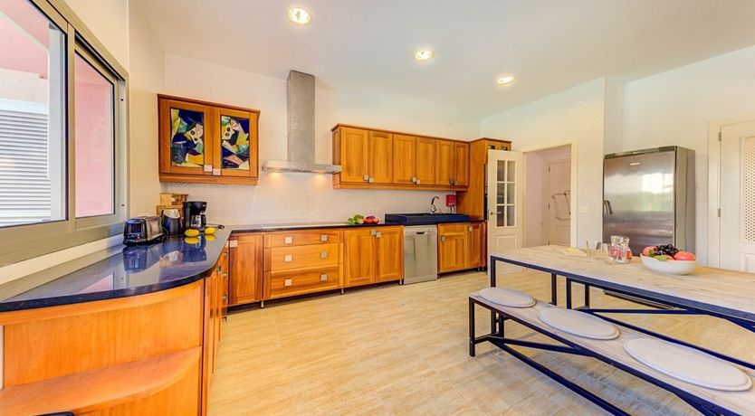 Photo of Coral & Conch