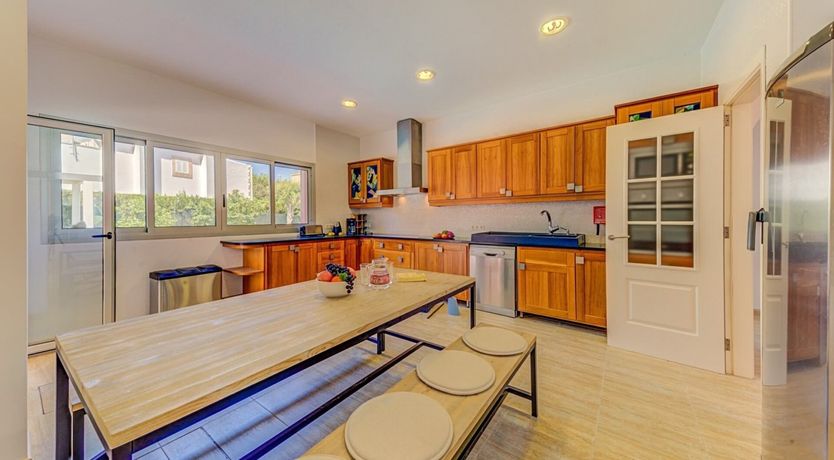 Photo of Coral & Conch