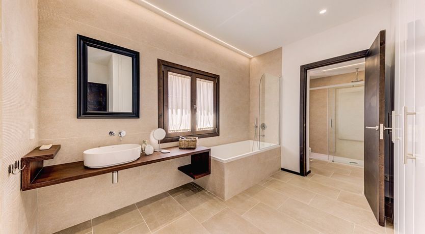 Photo of A Glimpse Of Serenity