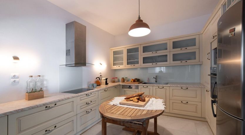 Photo of Arch & Macrame