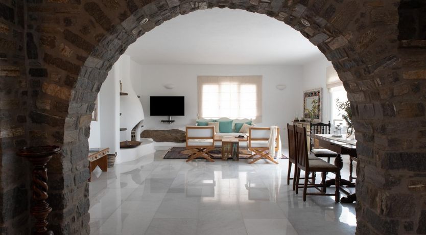 Photo of Arch & Macrame