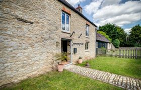 Country Calm Holiday Cottage