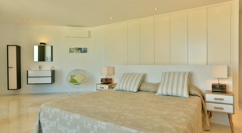 Photo of Hazy Island View