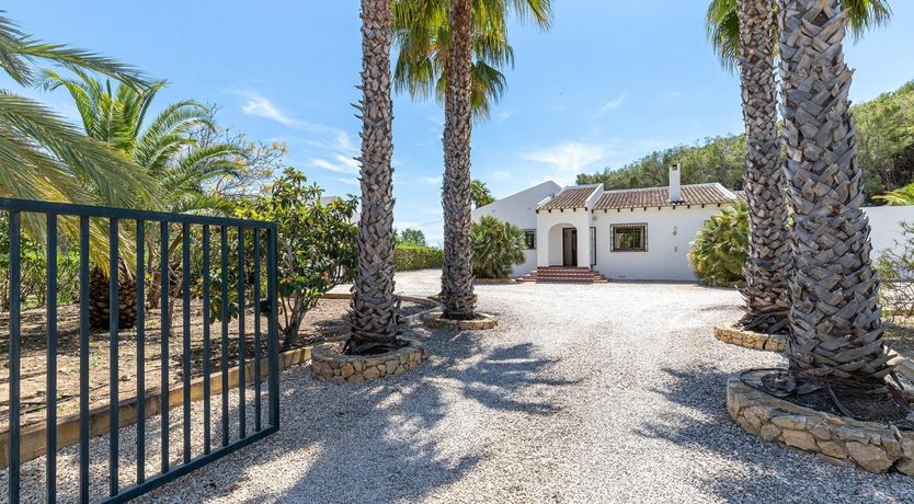 Photo of Angles & Arches