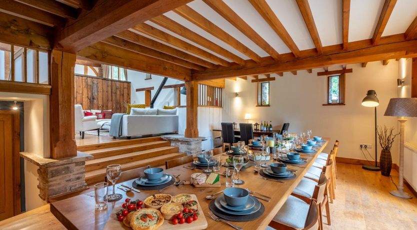 Photo of 6 Bed in Hay on Wye