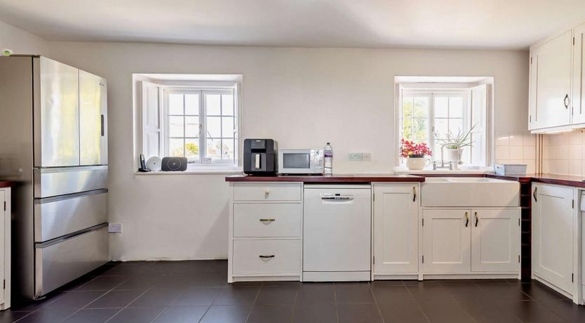 Photo of 4 Bed in Worth Matravers