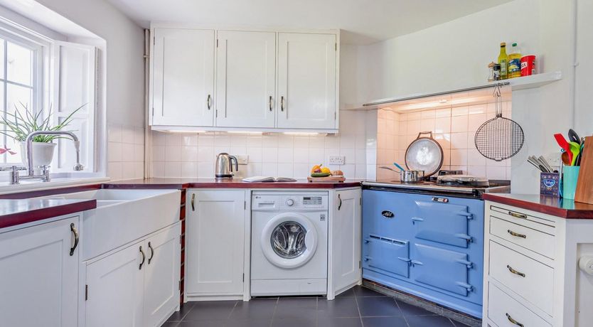 Photo of 4 Bed in Worth Matravers