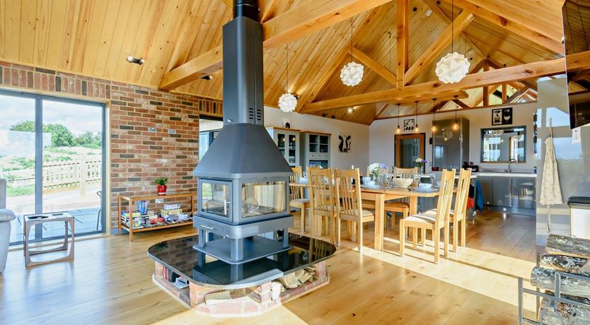 Photo of 4 Bed in Bodle Street Green