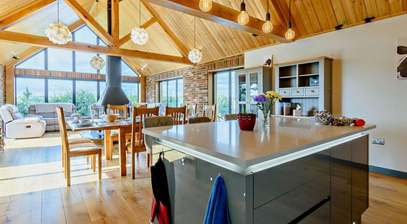 Photo of 4 Bed in Bodle Street Green