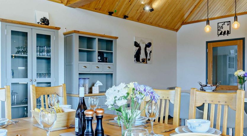 Photo of 4 Bed in Bodle Street Green