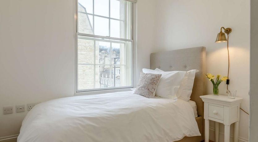 Photo of 2 Bed in Bath