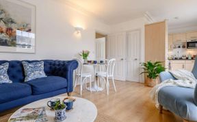 Photo of in Bath (91066)