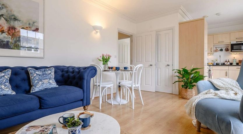 Photo of in Bath (91066)