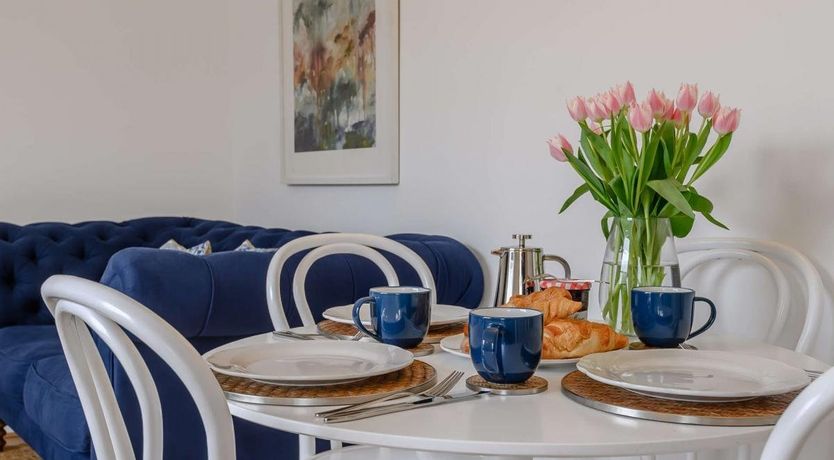 Photo of 2 Bed in Bath