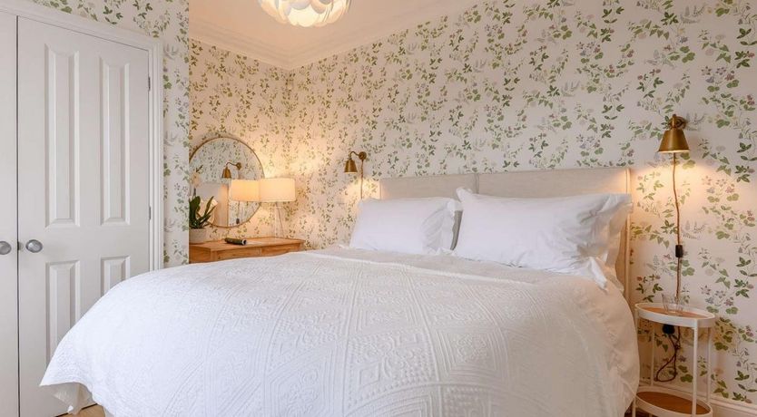 Photo of 2 Bed in Bath