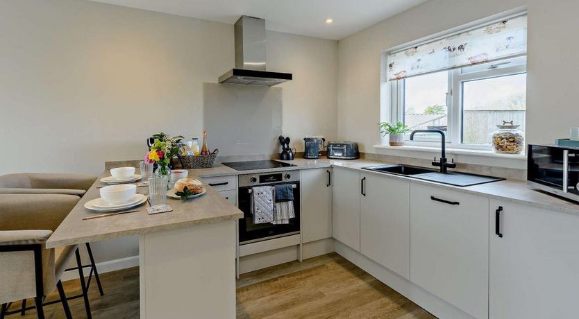 Photo of 1 Bed in Kings Heanton