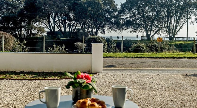 Photo of 1 Bed in Christchurch