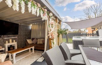 5 Bed in Pershore Holiday Home