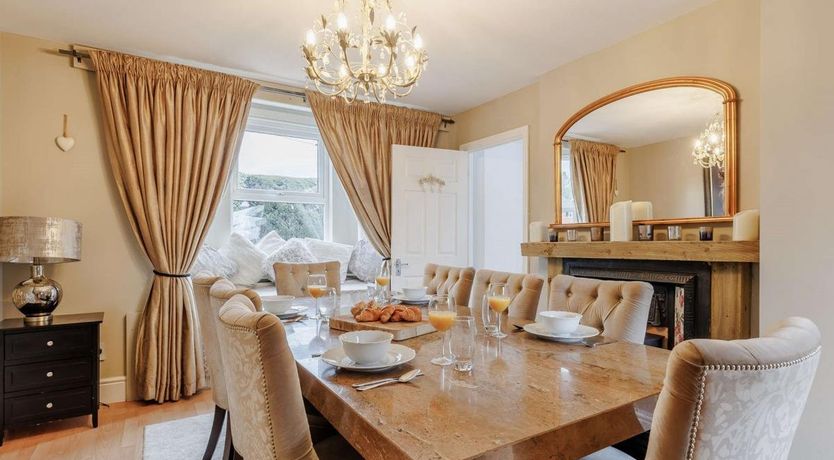 Photo of 5 Bed in Pinvin