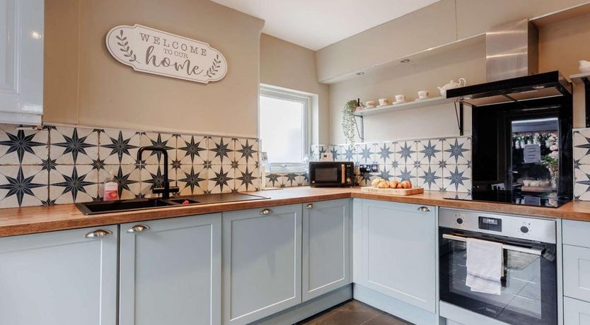 Photo of 5 Bed in Pinvin