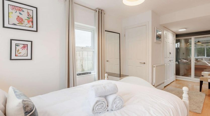 Photo of 5 Bed in Pinvin