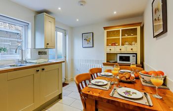 2 Bed in Ludlow Holiday Cottage
