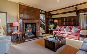 Photo of 4 Bed in Abergavenny