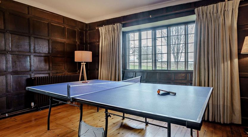 Photo of 4 Bed in Abergavenny