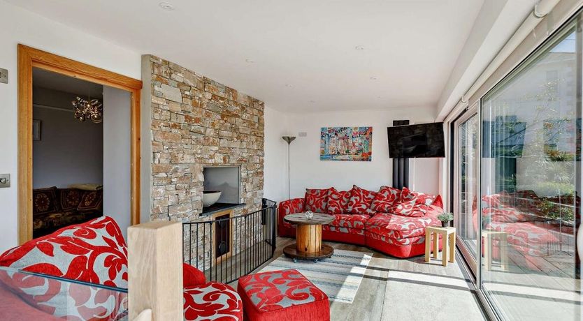 Photo of 3 Bed in Teignmouth