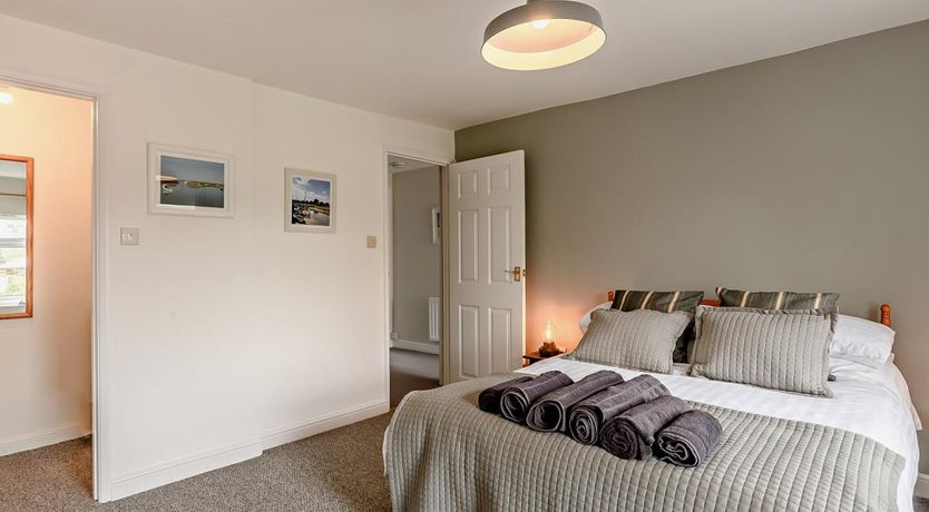 Photo of 2 Bed in Briston