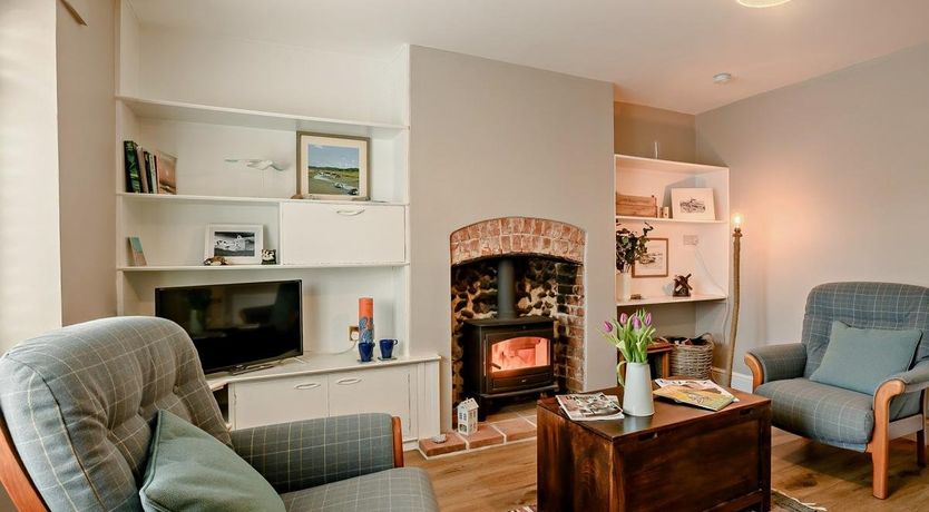 Photo of in Briston (91371)
