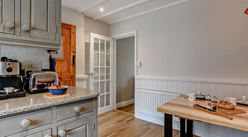 Photo of 2 Bed in Briston