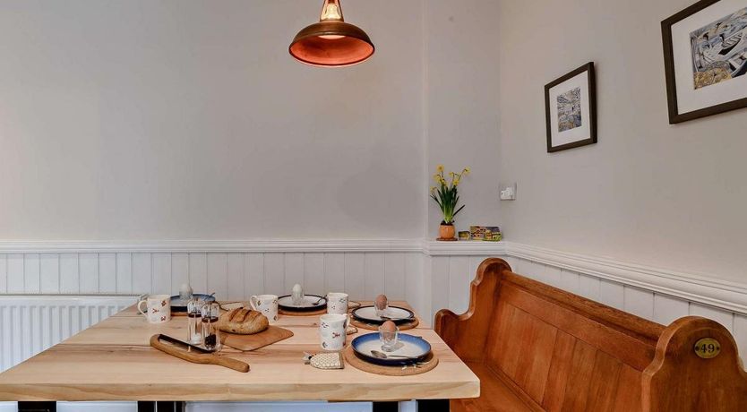 Photo of 2 Bed in Briston