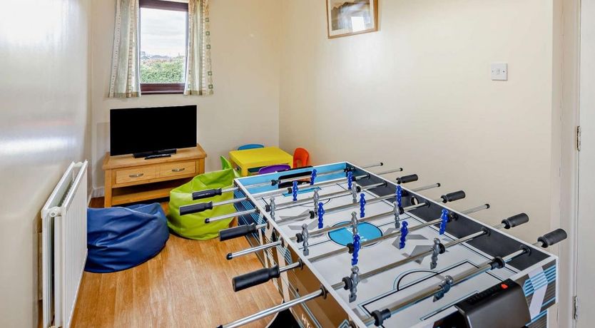 Photo of 4 Bed in Llwyngwril