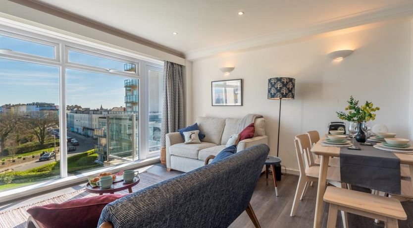 Photo of 2 Bed in Tenby