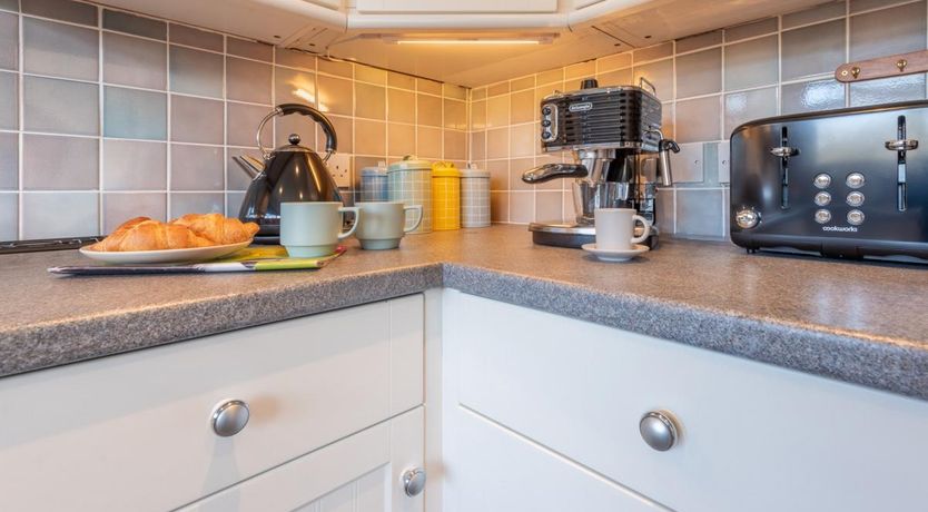 Photo of 2 Bed in Tenby