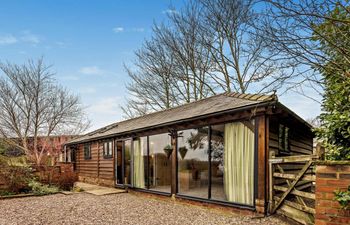 in Northwich 1.8mi (91435) Holiday Cottage