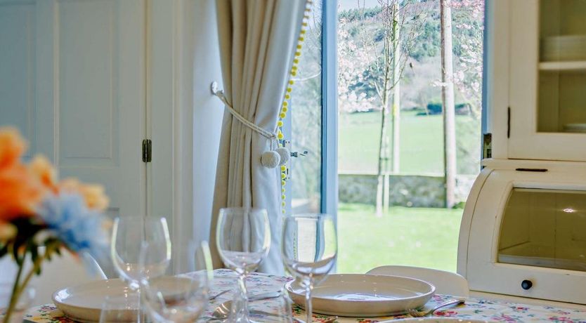 Photo of 6 Bed in Llanddulas