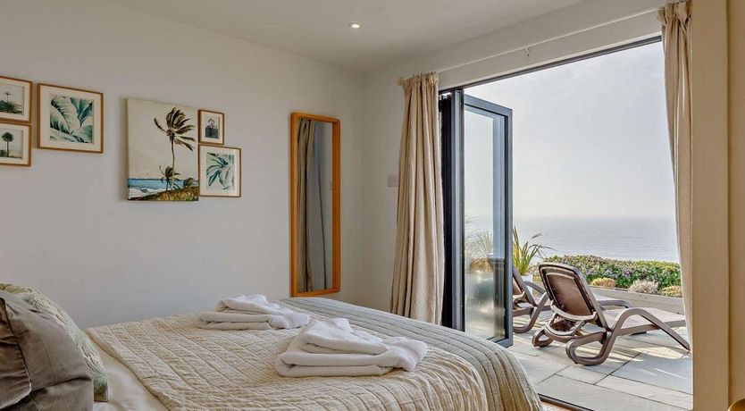 Photo of 2 Bed in Whitsand Bay