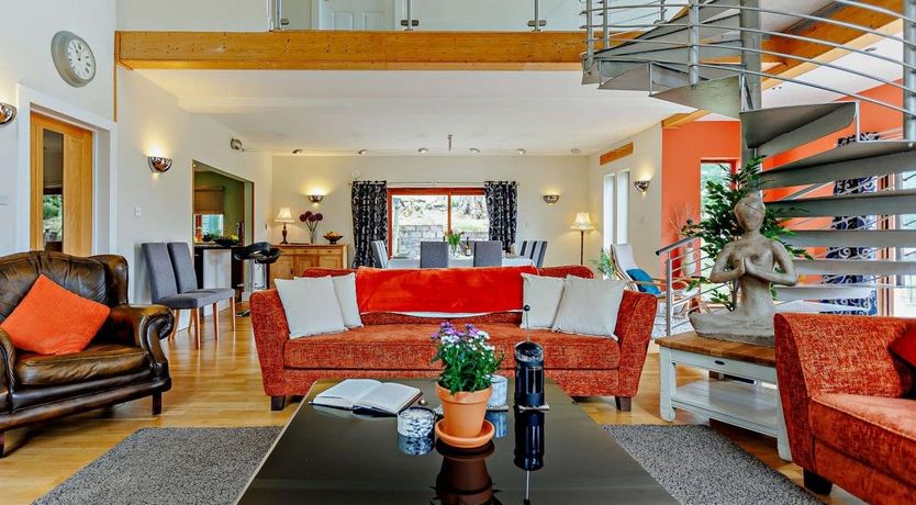 Photo of 5 Bed in Glenshee