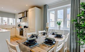 Photo of in West Lulworth (91200)